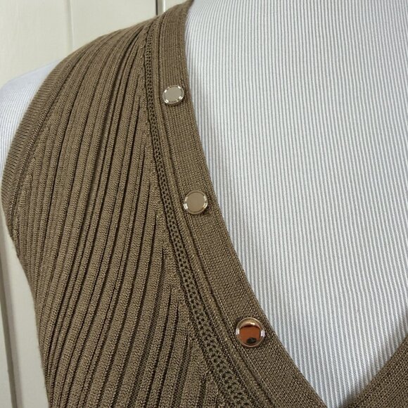 WHBM White House Black Market Brown Medium Knit Ribbed Fitted Tank Top Gold Stud - Picture 3 of 9